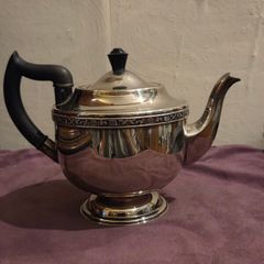 Viners of Sheffield Silver Plate Teapot