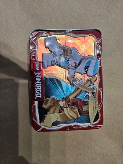 lego ninjago minifigures + tin
