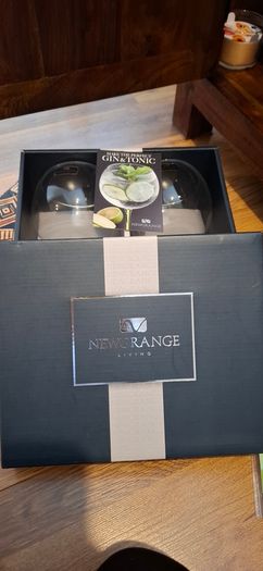 gin glasses