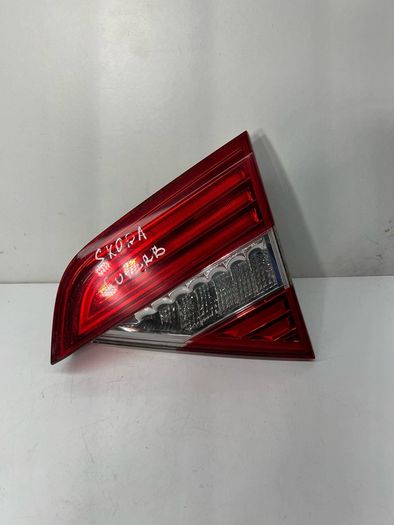 2015 Skoda Superb mk2 Rear Boot Light Driver Side Facelift 3t5945094b A2l16b2s