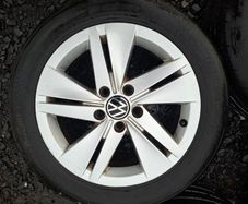 16" Genuine Vw Alloys with tyres