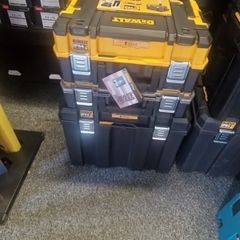 Dewalt