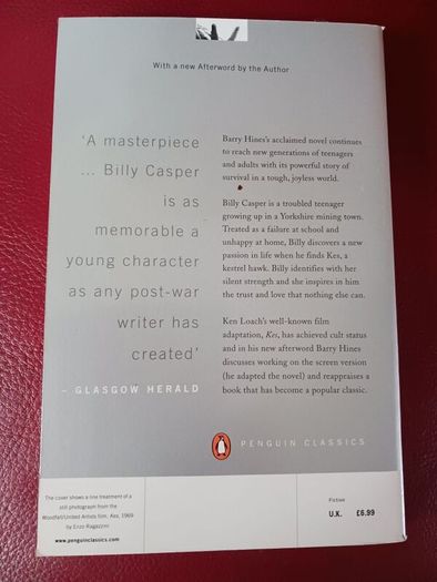 Barry Hines / A Kestral for a Knave / Penguin Classics 2000
