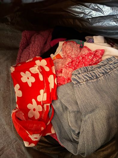 Big black bag of girls 8/9 9/10 years clothes