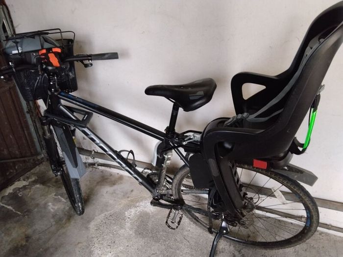 Men's Bike Carrera Crossfire 2 & kids seat & lock