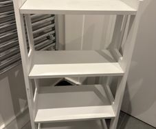 Bathroom shelving unit