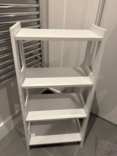 Bathroom shelving unit