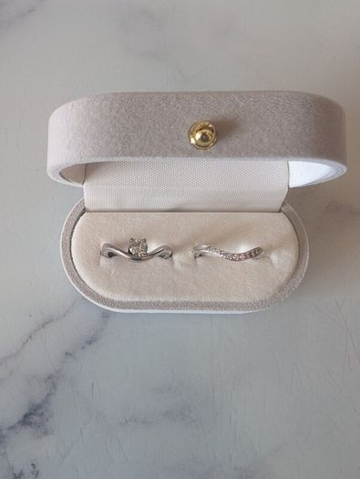 GIA Certified Diamond engagement ring and wedding band