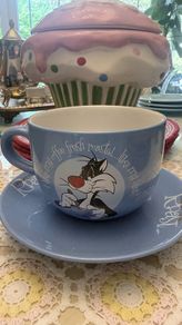 Warner Bros Cup and Saucer Tweety and Sylvester