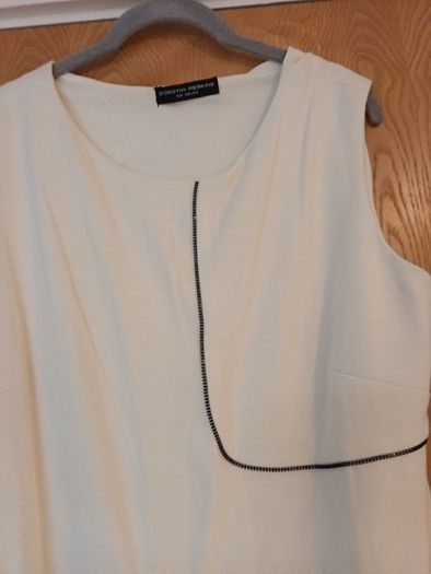 Dorothy  Perkins  Tunic Style Dress.  S.46-16-18.  New.