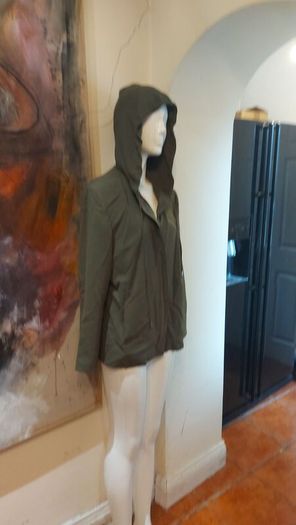 Elinette  suit