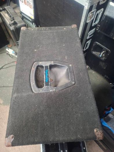 Yorkville Powered Bass bins