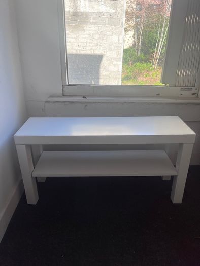 TV Bench