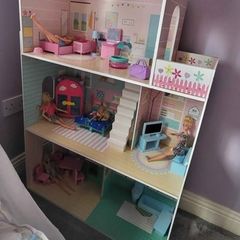 Barbie dollshouse