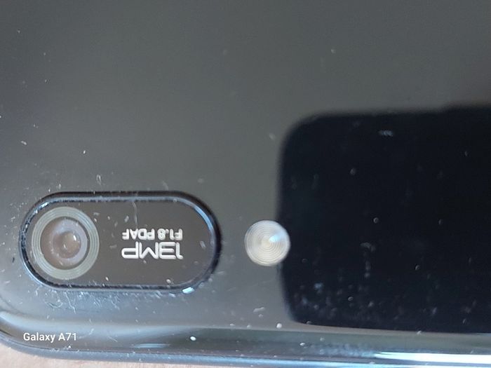 6 Mobile Phones for parts or repair, not powering on