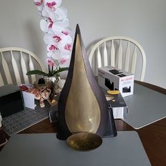 Wall sconce candle holder