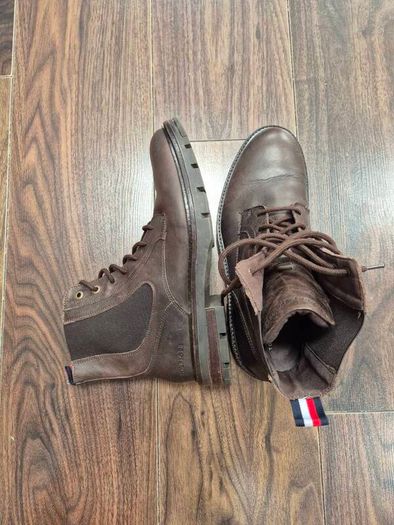 Tommy hilfiger brown boots