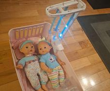 Baby annabel bed with dolls