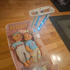 Baby annabel bed with dolls