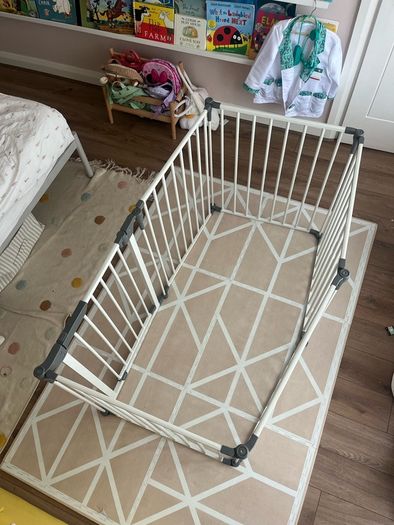 DreamBaby Playpen