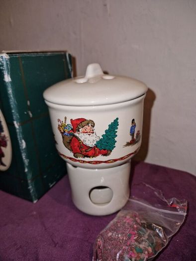 1991 Potpourri press Kris Kingle scent burner