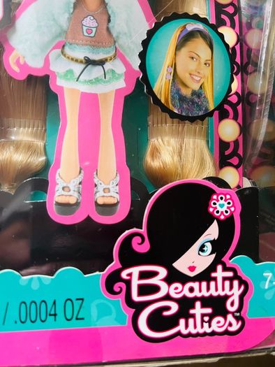 2006 Mattel Rockabelle Beauty Cuties Fashion Doll plus extras