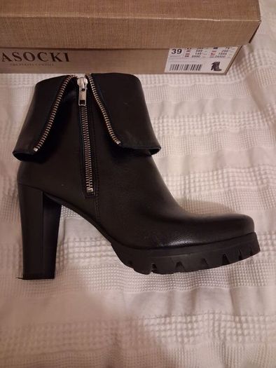 Lasocki black faux leather boot UK 6 new