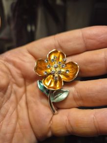 Vintage Brooch Flower
