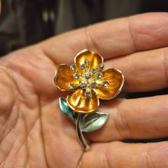 Vintage Brooch Flower