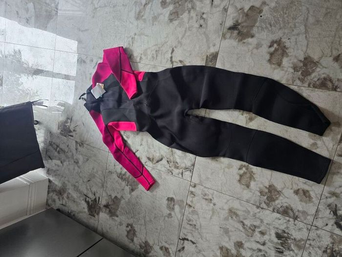 wet suit brand new mountain warehouse