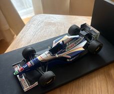 RARE. Jacques Villeneuve's Williams Renault FW19 1:18 F1 Model 1997 Championship Winning Car