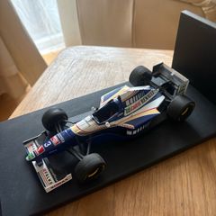 RARE. Jacques Villeneuve's Williams Renault FW19 1:18 F1 Model 1997 Championship Winning Car