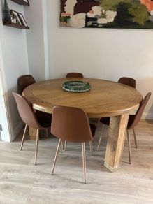 1.5m oak round table and chairs