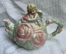 1998 3 D Cherub Angle Avon Cabbage Patch Roses Teapot.