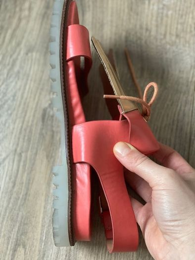 flat sandals