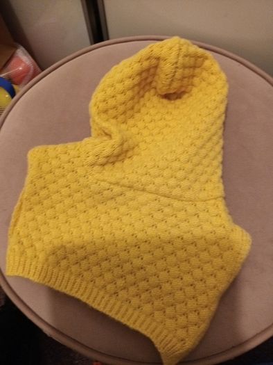 Brand new childs hat &snood by leigh Tucker @ Dunnes