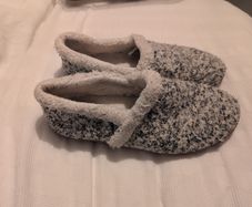 TOMS slippers / house shoes