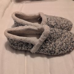 TOMS slippers / house shoes