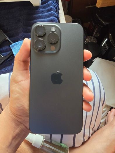 iPhone 15 pro max 256gb