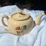 Vintage Carrigware Teapot Image 2
