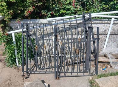 gate