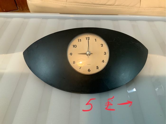 Clock, figures, Display Cabinet