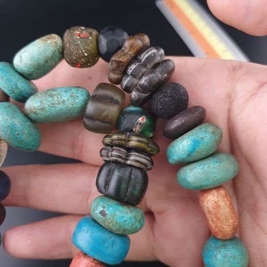 Vintage Turqouise Color Old Resin & Glass Beads Necklace