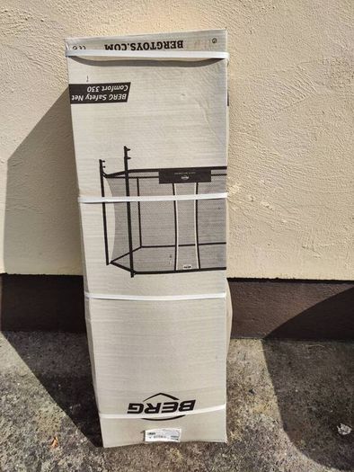Trampoline safety net