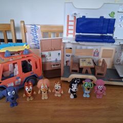 bluey campervan