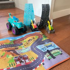 Assortment of hot wheels toys