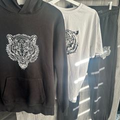Men's Closure Tracksuit - Size Medium