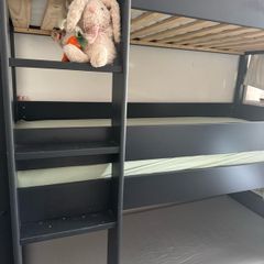 triple bunk