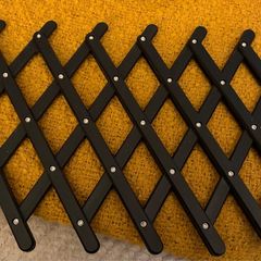 Adjustable Dog Car Window Ventilation Guard