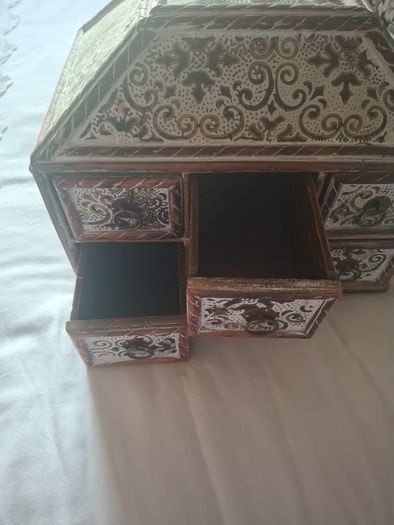 Large Antique Chinese Jewellery box